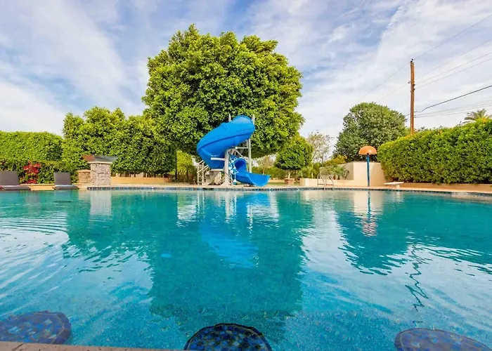 Private Urban-oasis W Pool *